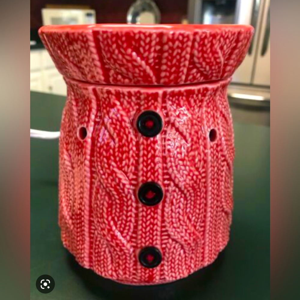 Comfy cozy Scentsy warmer